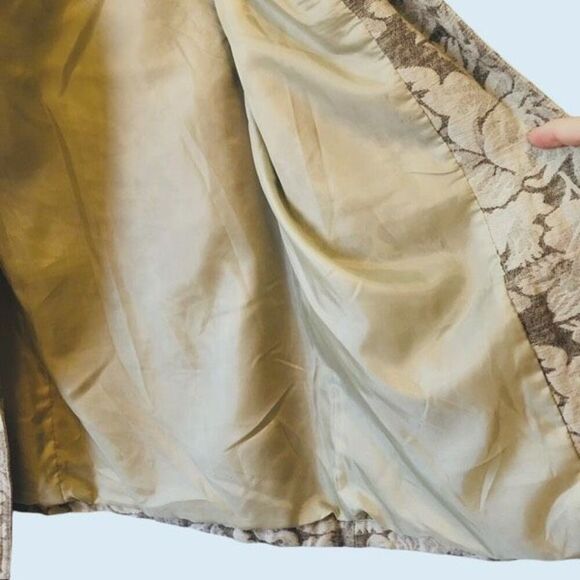 Romantic Floral Rose Linen and Cotton Summer Blazer - Picture 7 of 7